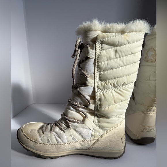 Sorel Women's White Winter Boots, Chic, Cozy, Comfy On Cold, Snowy Days. Sz 8.5 - Picture 3 of 10